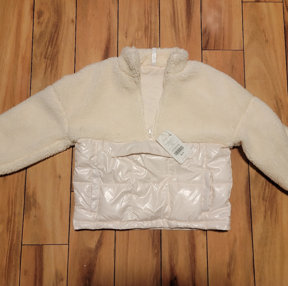 Fabletics puffer pullover - Picture 2 of 3